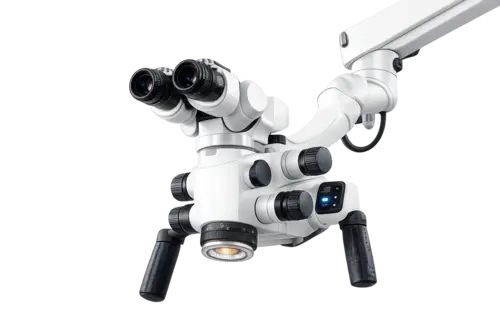 Максимальная точность и бережное лечение под микроскопом