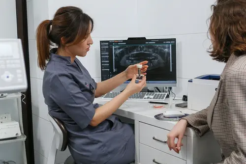 Зубная коронка в Москве